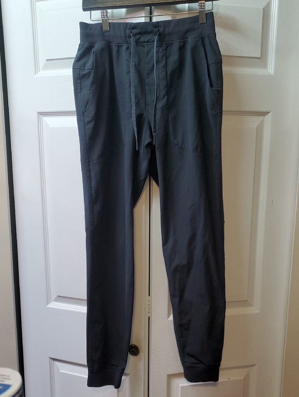 LULULEMON athletica Men's SIZE S Charcoal Jogger Pants with Drawstring